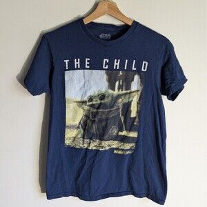 Star Wars The Child Mandalorian Baby Yoda Graphic Tee Tshirt Women's Size Small